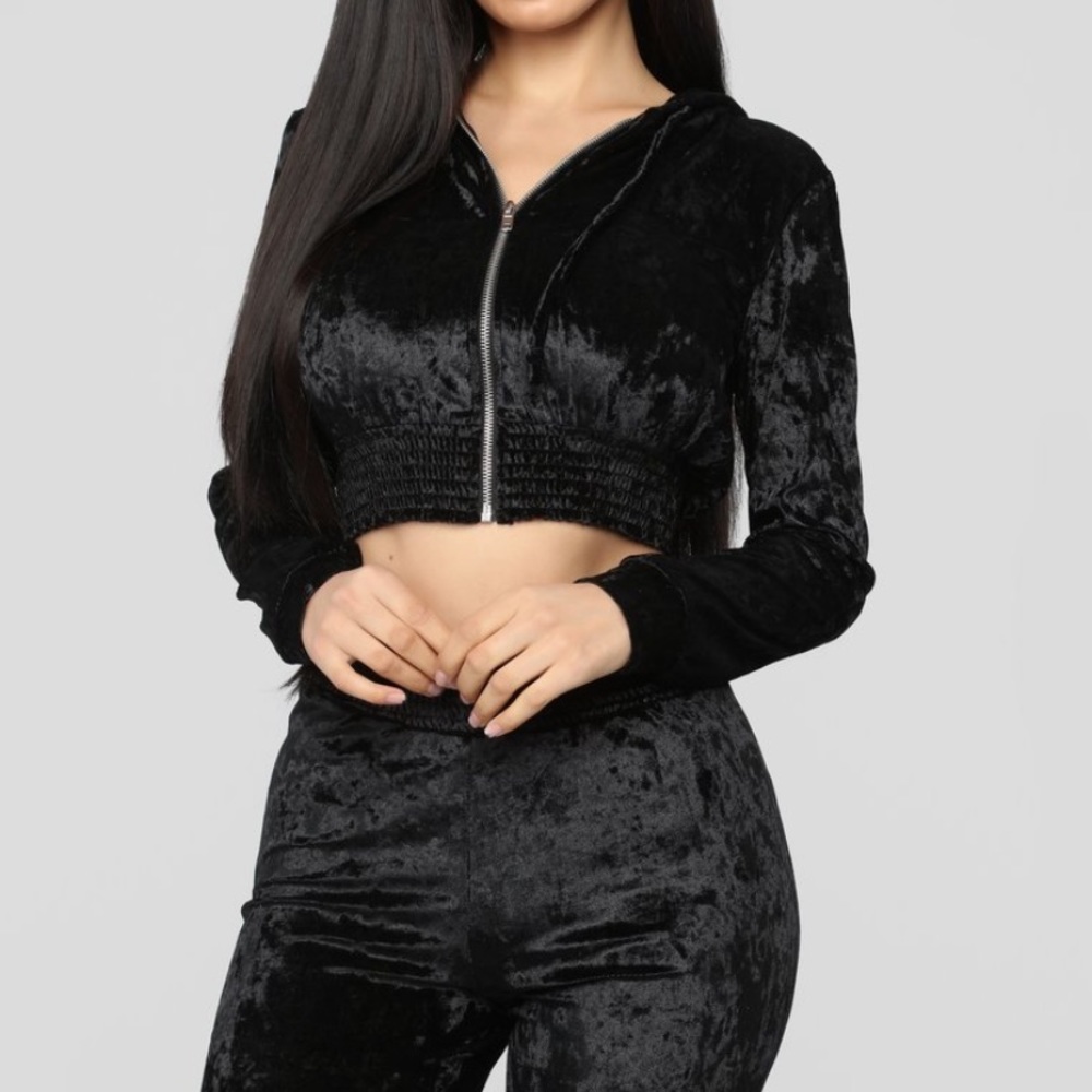 Fashion Nova Crushin’ Hearts Tracksuit Large